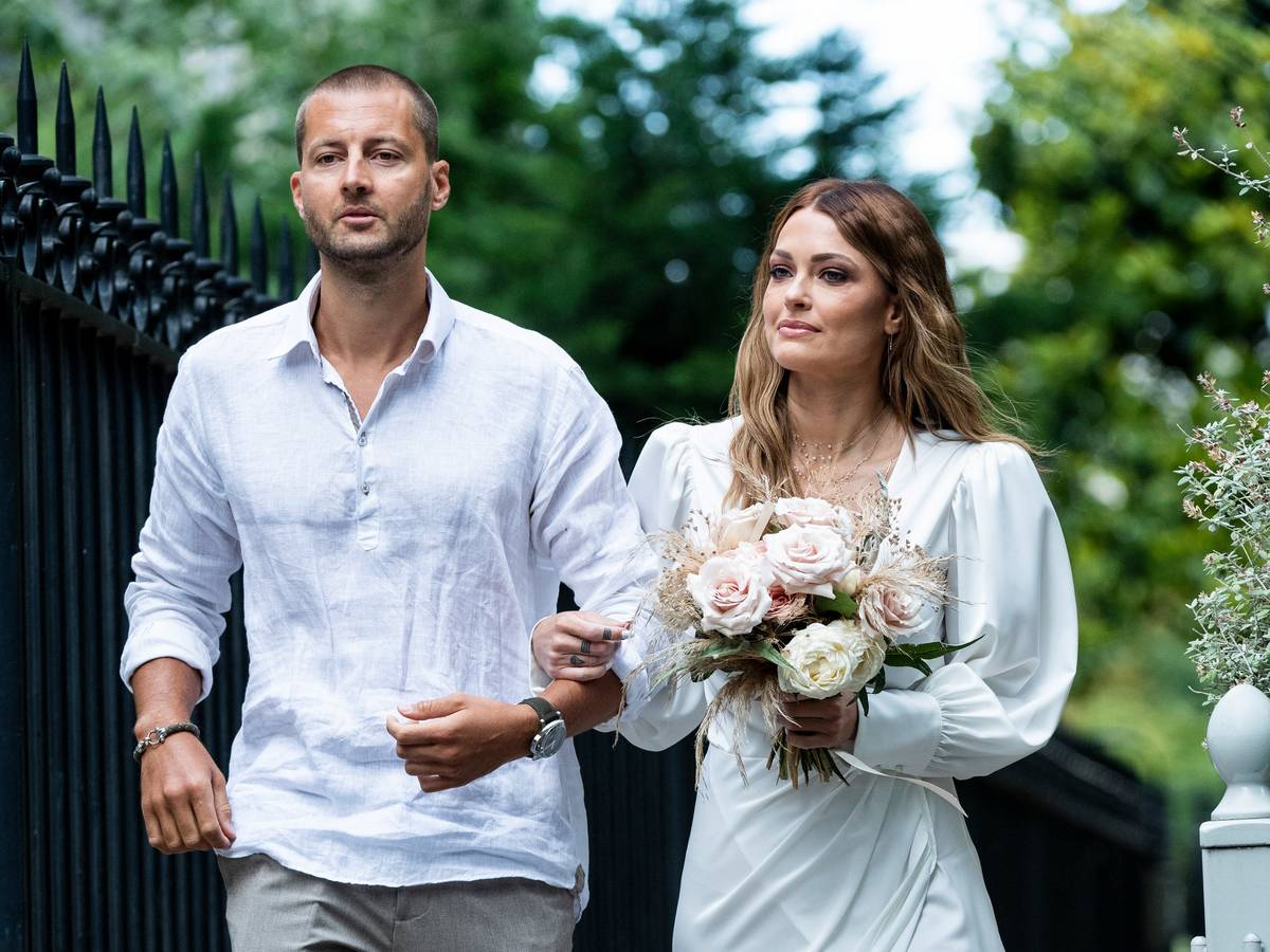Robe de mariee caroline receveur sale