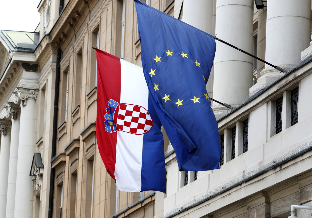 Euroministers zijn het eens Kroaten mogen volgend jaar betalen met de euro Foto bd.nl