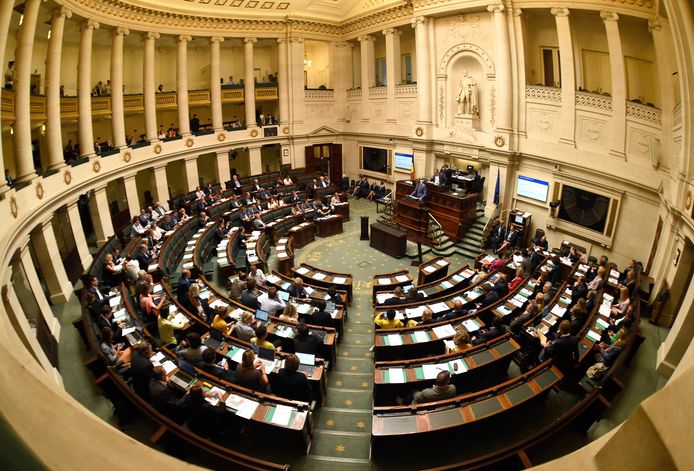De nieuwe Kamerleden hebben al een honderdtal wetsvoorstellen ingediend.