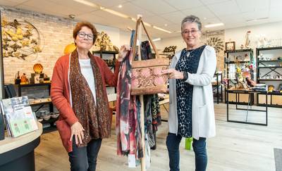 Wereldwinkel Borne, in 40 jaar tijd van koffie en wierrook naar luxe sjaals en sieraden