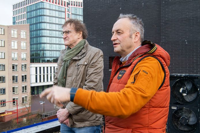 Marcel Middelkamp (rechts) en Harry de Olde, fractievoorzitter van de PVA.