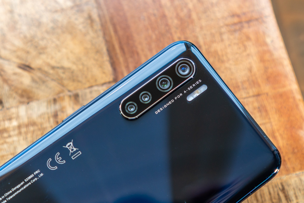 vier-smartphones-van-250-euro-getest-bieden-ze-genoeg-functies-voor-zo