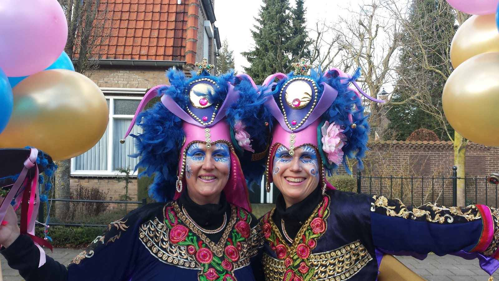 Meander Te zwart Carnaval 2016: uitslagen van de optochten in de regio | Foto | ed.nl