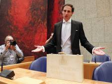 Hoekstra gaat tot 65 miljard lenen: 'Echt stoelriemen vast de komende tijd’