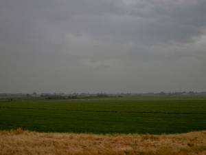 Bewolkt, grijs en druilerig in Middelburg in de avond