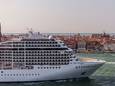 Een cruiseschip in Venetië.