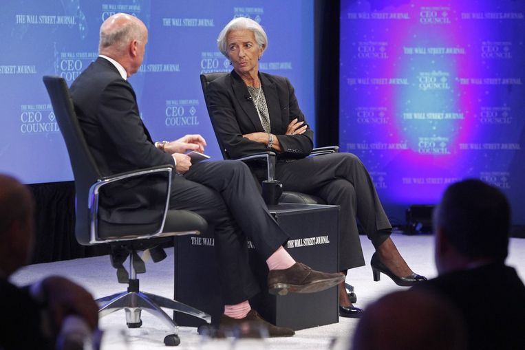 Christine Lagarde wordt geïnterviewd door Wall Streert Journal-hoofdredacteur Gerard Baker. Beeld reuters