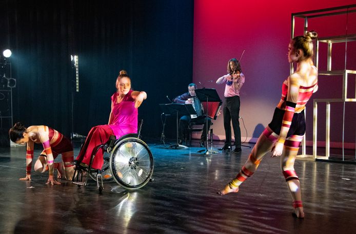 150 jaar Factorium. Diverse optredens/acts tijdens het festival vanwege het 150 jaar muziekonderwijs in Tilburg.