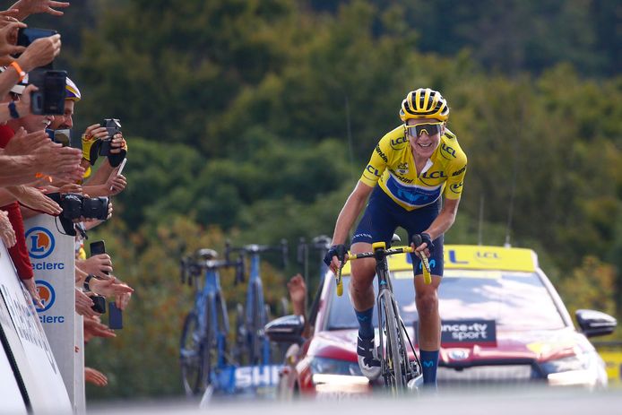 Annemieke Van Vleuten wint de laatste rit én de gele trui in de Tour de France Femmes.