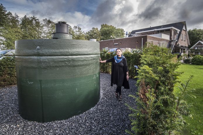 Ria uit Mander krijgt definitief geen riool: 'Ik ga nooit meer buitenaf ...