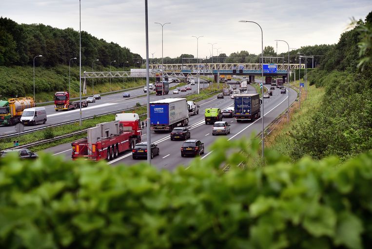 Snelweg A27 nabij Knooppunt Amelisweerd Beeld Marcel van den Bergh