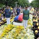 Tienduizenden volgen rouwstoet van Corazon Aquino