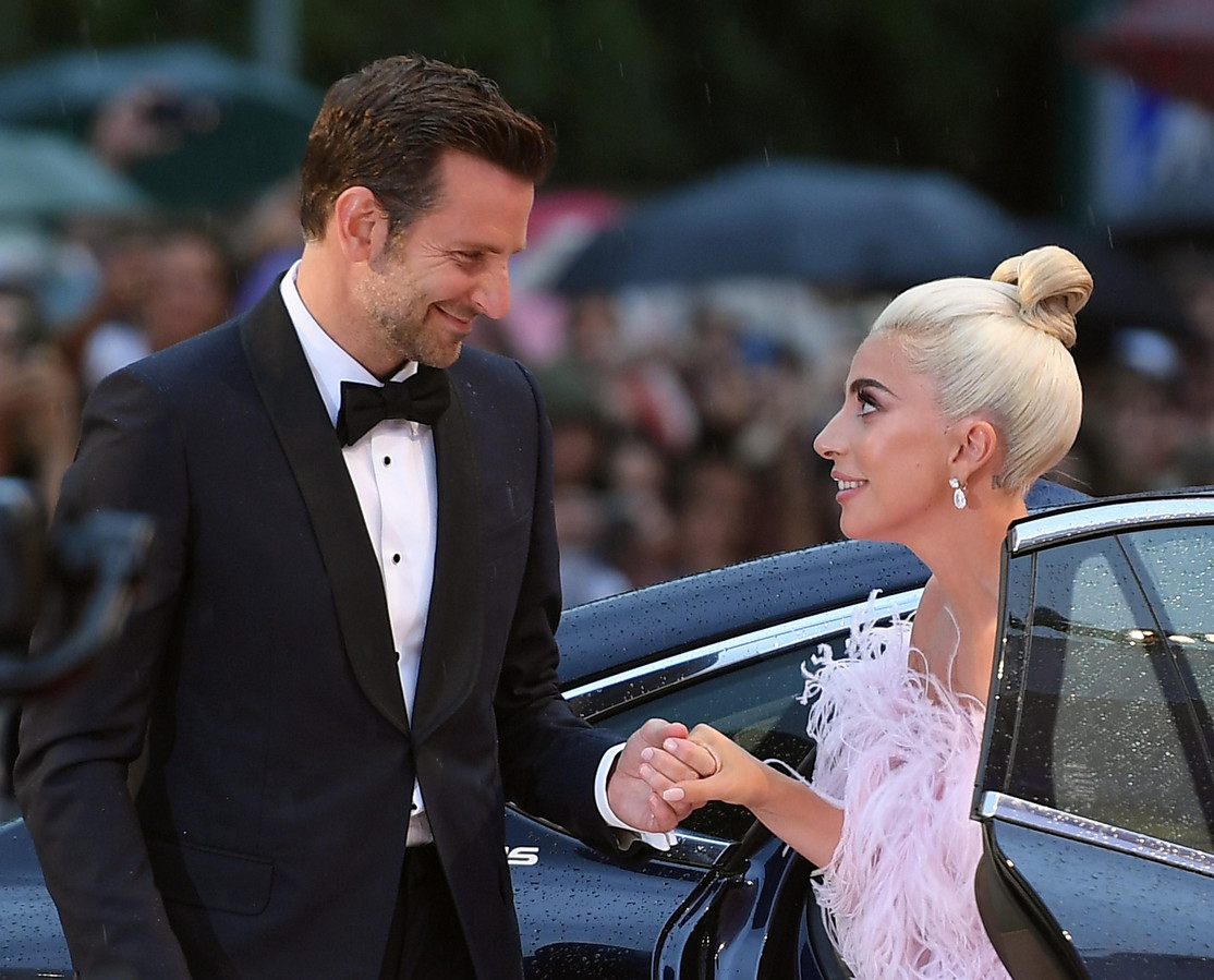 Lady Gaga Reageert Op Vermeende Affaire Met Bradley Cooper “social Media Is De Wc Van Het