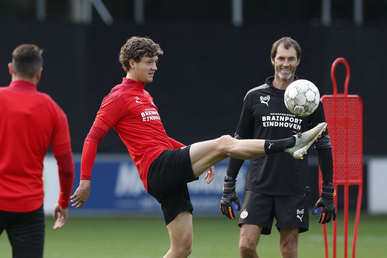 De transfer van Sam Lammers leverde PSV nog een bedrag van zo'n 9 miljoen euro op.