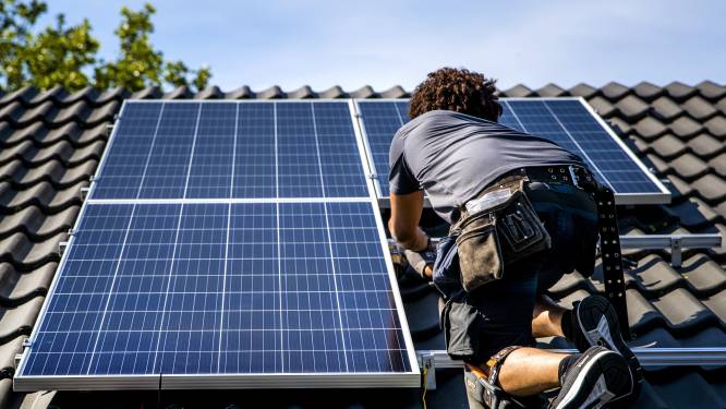 Maximale terugleververgoeding voor zonnepanelen op komst, wat betekent dat?