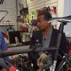 Won Lance Armstrong dankzij een motortje in zijn fiets? Johan Bruyneel en Istvan Varjas, uitvinder van het motortje, reageren
