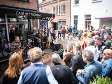 Rockstreet in Huissen elk jaar groter: ‘De ruigere rock binnen en de melodieuze muziek buiten’