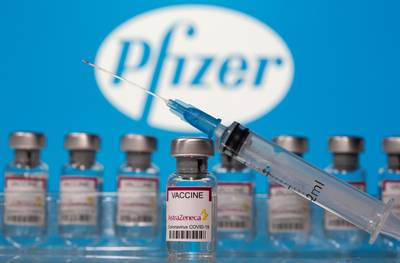Les plus de 65 ans vaccinés plus rapidement que prévu grâce au nouveau délai entre les doses de Pfizer