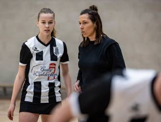 Samantha Schorn zet bij Zwart Wit haar eerste stappen als hoofdtrainer en droomt opnieuw van Oranje
