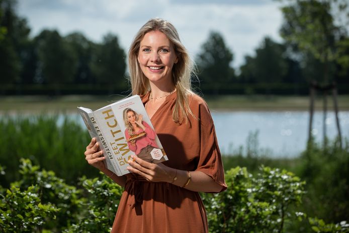 Anki Willemsen, lazyfitgirl, met haar nieuwe boek De Eetscwitch