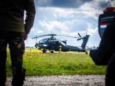Apache raakt vogel tijdens oefening en maakt voorzorgslanding in Strijen