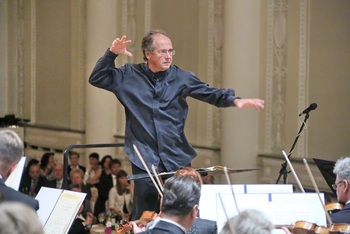Dmitri Liss dirigeert Philharmonie Zuidnederland.