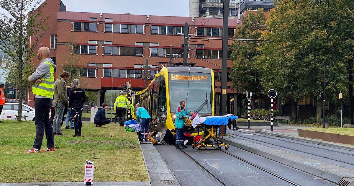 Vrouw aangereden door tram bij halte Padualaan, tramverkeer tussen CS en Science Park weer op