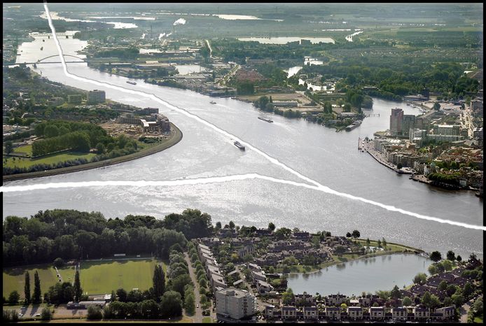 Het drierivierenpunt bij Dordrecht, Zwijndrecht en Papendrecht. Veel inwoners komen geregeld naar de oevers.