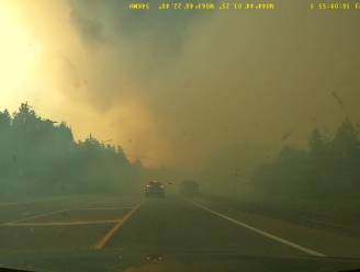 Meer dan 16.000 mensen geëvacueerd uit vrees voor “ongeziene bosbrand” in oosten van Canada