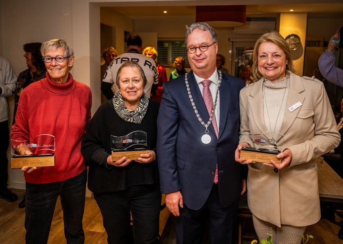 Deze drie ‘oervrouwen’ zijn geëerd met Golfslag: ‘Altijd bezig voor ...
