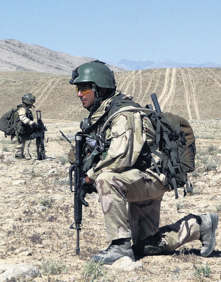 Nederlandse militairen in actie in Afghanistan. Beeld George Marlet
