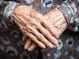 “Ze bood zich schaars gekleed aan bij de man van mijn cliënt”: bejaarde vrouw voor de rechter na ruzie met 85-jarige buurvrouw