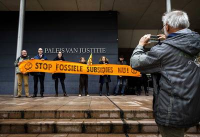Klimaat-activiste Tessel (47) uit Olst voor de rechter: ‘Ik ben geen crimineel, maar een bezorgde bu