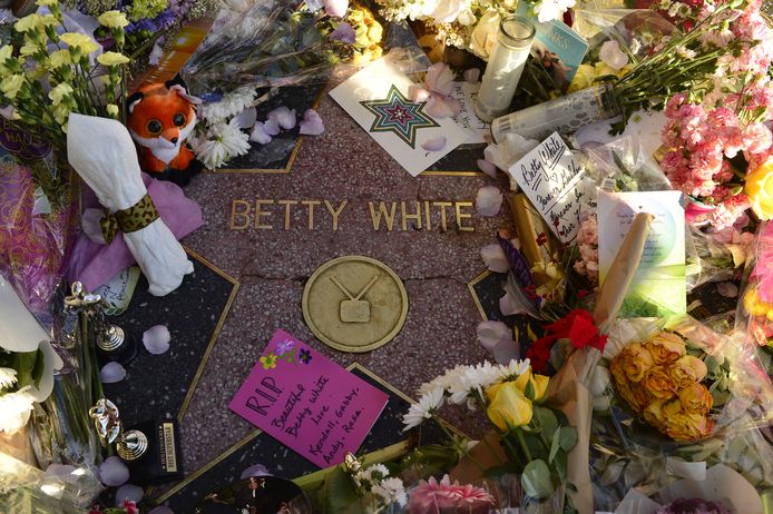 Betty White eerbetoon op de Hollywood Walk of Fame