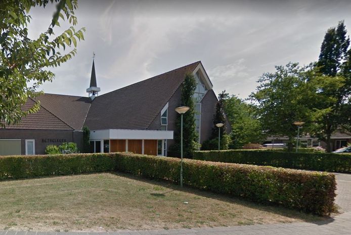 Het wordt zondag niet druk bij de Bethelkerk in Werkendam.
