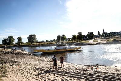 Veerpont Olburgen-Dieren zaterdagmorgen weer in de vaart