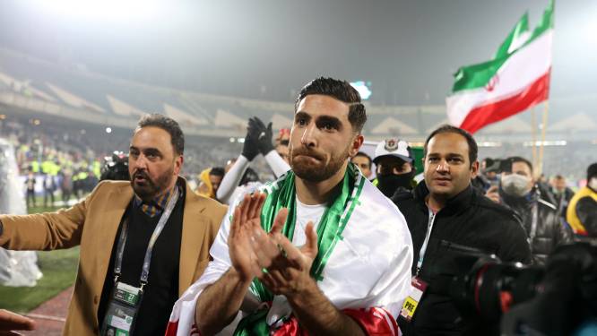 Iran mede dankzij Jahanbakhsh naar WK, Van Marwijk mag nog hopen