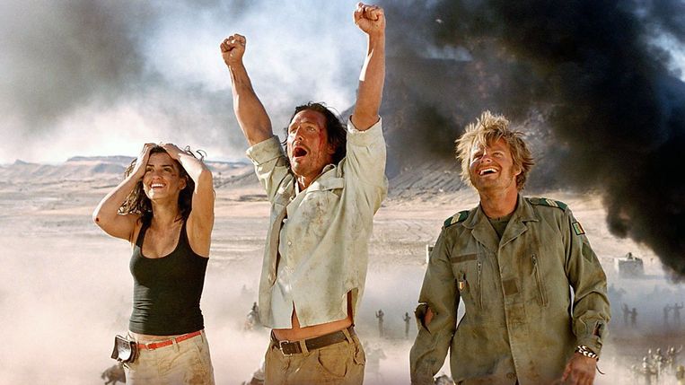 Penelope Cruz, Matthew McConaughey and Steve Zahn in Breck Eisner's 'Sahara'.  Picture 