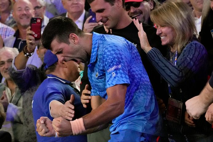 Emoties bij Novak Djokovic na een historische 22e Grand Slam-titel.