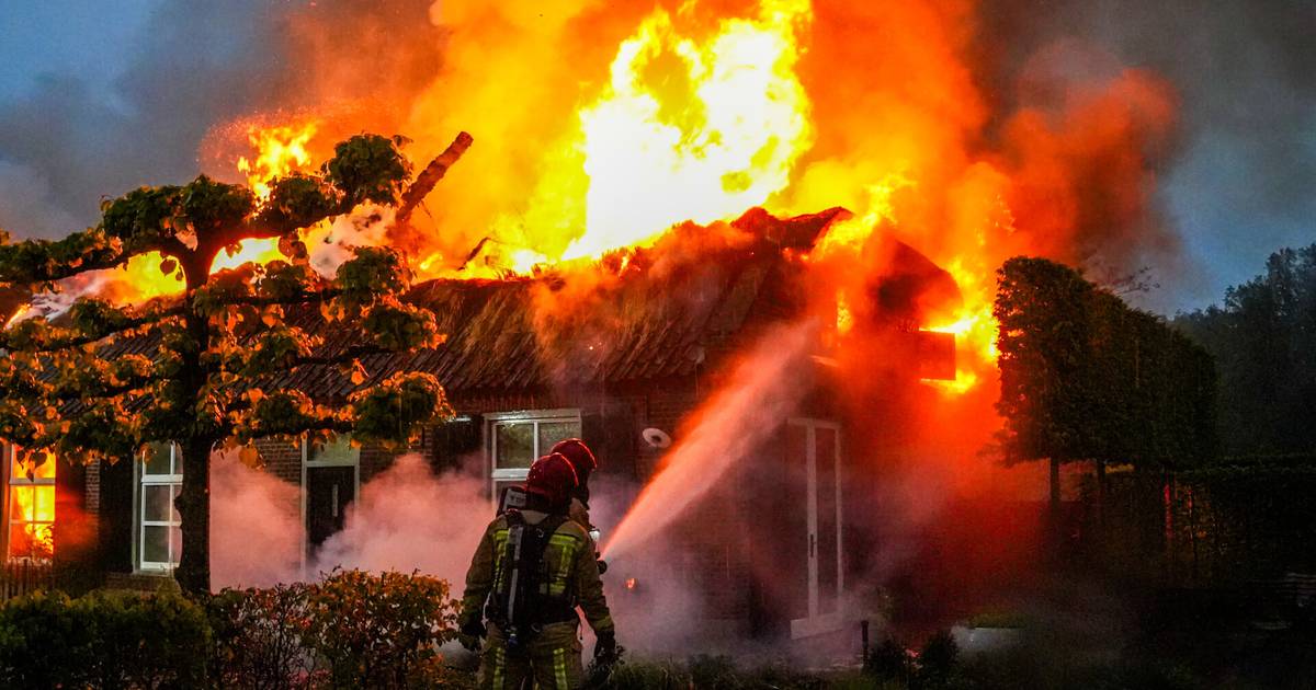 La foudre détruit la maison de Jeroen : « C’était le coup le plus fort que j’ai jamais entendu » |  Domestique