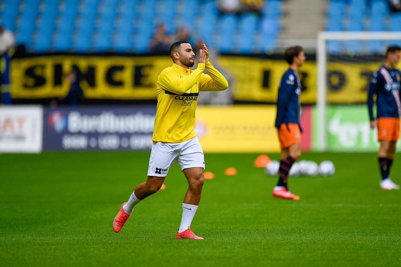 LIVE | Slordig Vitesse ziet Willem II bij eerste kans op ...