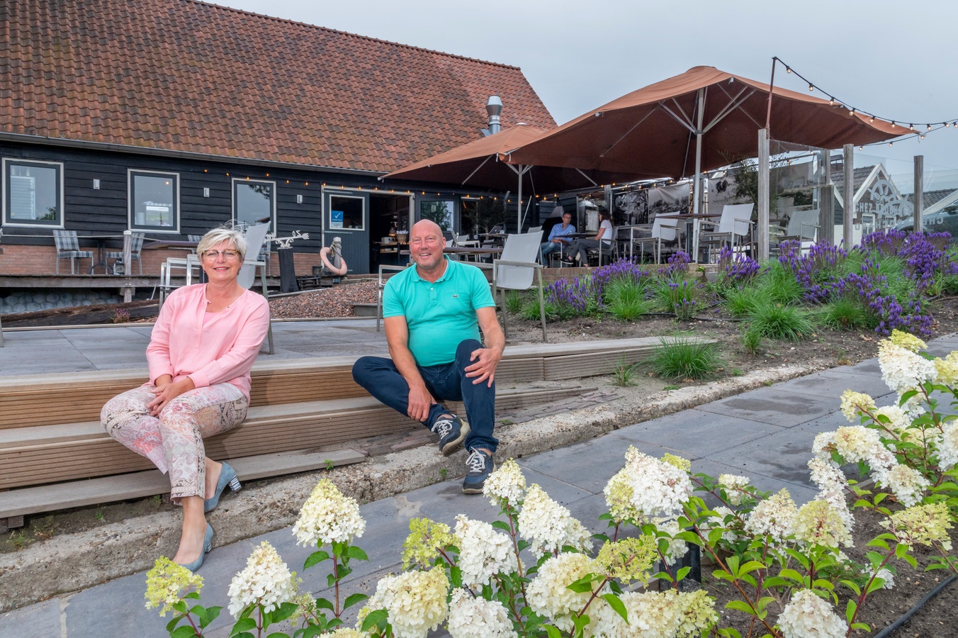 Vlot wandelen verloving Harderwijks restaurant stomverbaasd na foto op verkoopsite: 'Zijn  platgebeld met vraag of we stoppen' | Foto | destentor.nl