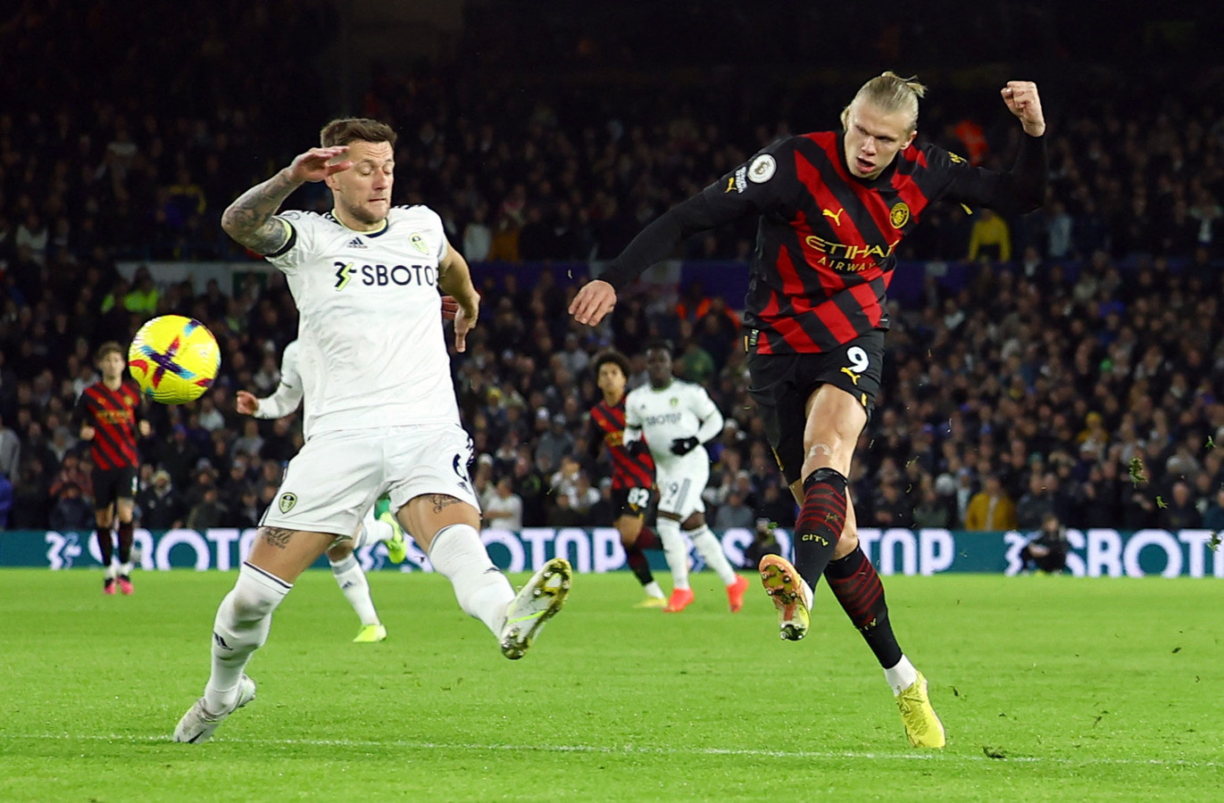 Haaland zit nu aan 20 Premier Leaguegoals en heeft record beet