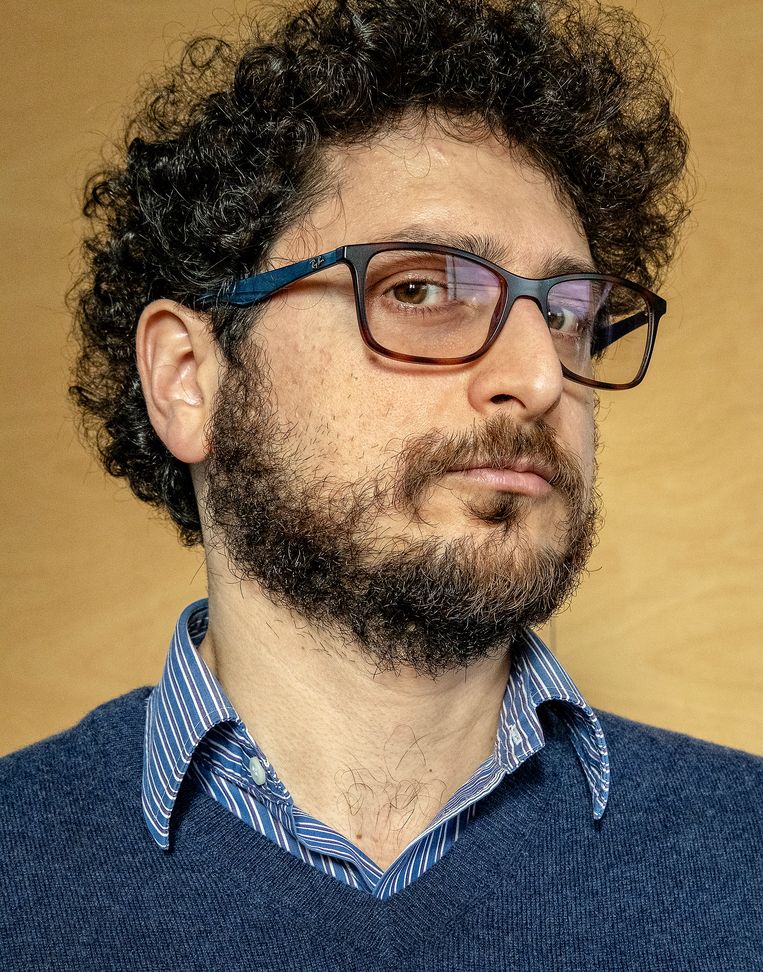Nederland. Delft, 11-02-2019. Foto: Patrick Post. Portret van Behnam Taebi.  Dr. Behnam Taebi is Associate Professor in ethics of technology at Delft University of Technology, and Associate with the Kennedy SchoolÕs Belfer Center for Science and International Affairs at Harvard University. Beeld Patrick Post