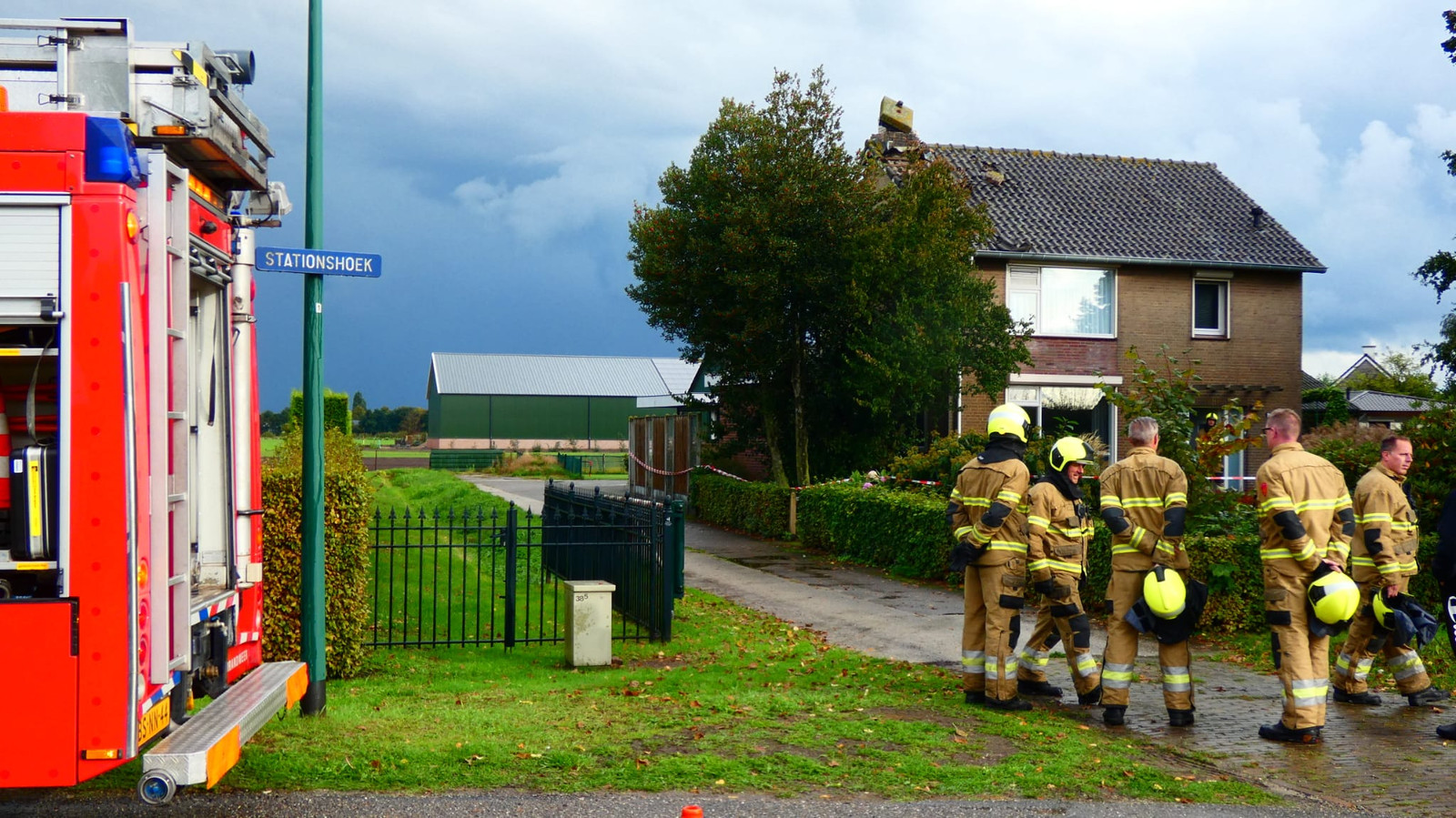 Schade aan huis door blikseminslag in Herpen Foto AD.nl