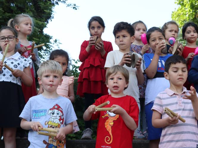 Kinderen basisschool De Watertoren maken lawaai voor beter onderwijs: “Signaal voor meer respect en ondersteuning”