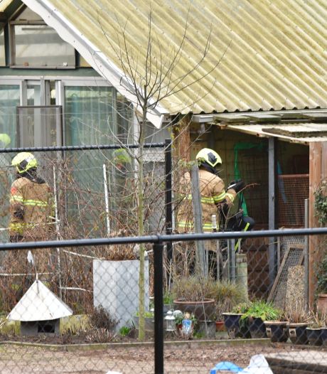 Brandweer blust vuurtje in schuur in Oss, bewaarde asresten vermoedelijk oorzaak van brand