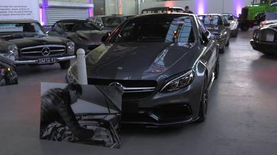 Eerste auto Max Verstappen geveild  voor 136.000 euro