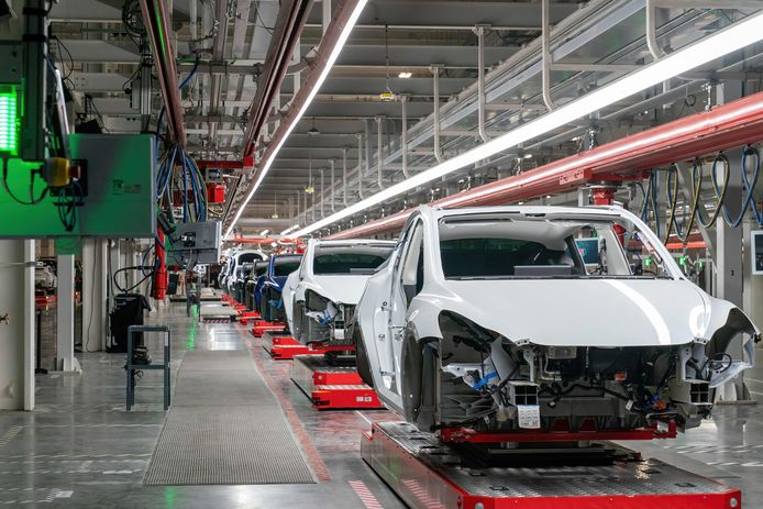 Auto's op de lopende band in Tesla's Gigafactory in Austin, Texas.