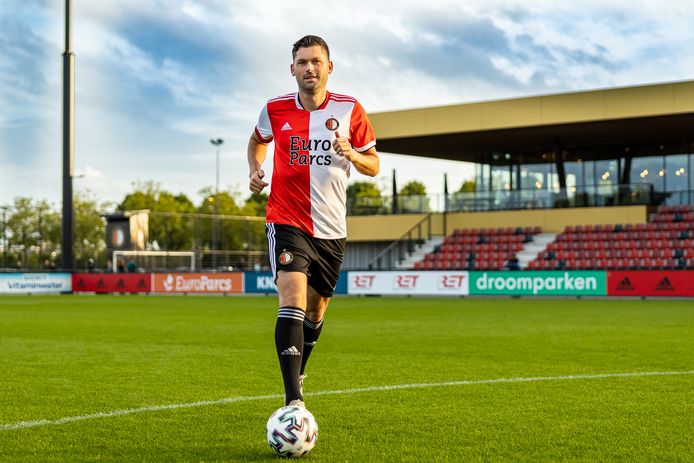 De Dordtse voetballer Stephan Kruithof speelt komend seizoen voor SC Feyenoord en keert daarmee terug op sportpark Varkenoord.